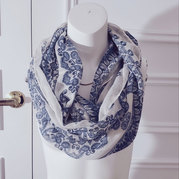 Accessories - European Blue and White Paisley Infinity Scarf